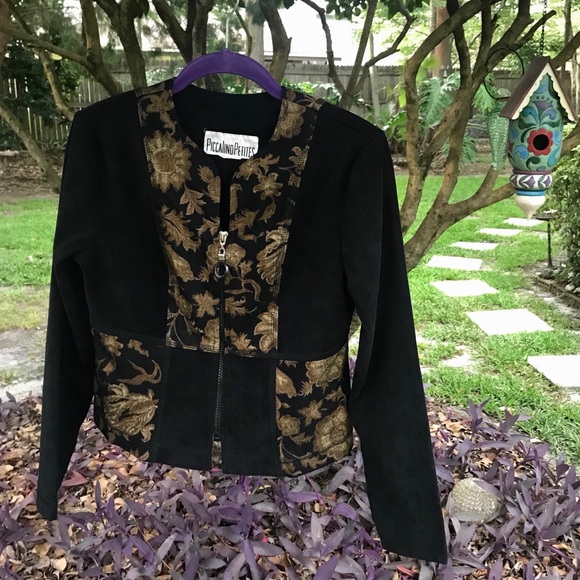 Vintage zip up floral print cropped jacket. - Picture 1 of 8